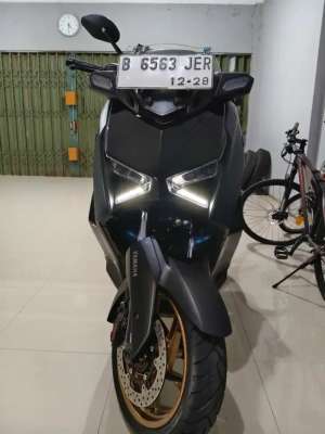 Jual bekas Yamaha Xmax Hitam,lokasi di Tangerang Kab.