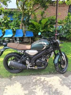 Jual bekas Yamaha xsr 155 2022 pajak lengkap hidup,lokasi di Mojokerto Kota