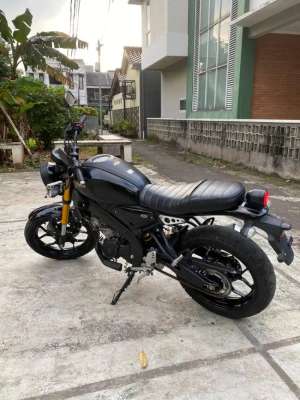 Jual bekas Yamaha XSR 155 2023 Hitam Istimewa,lokasi di Jakarta Barat