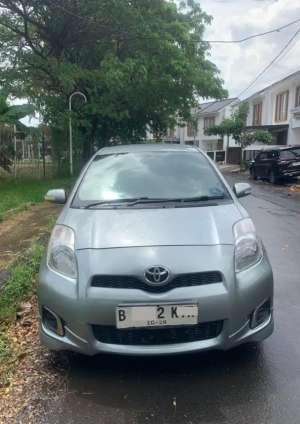Jual bekas YARIS2012 E AT,lokasi di Bekasi Kota