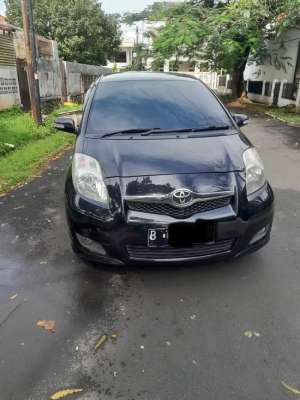 Jual bekas Yaris E 2012 Murah,lokasi di Jakarta Timur