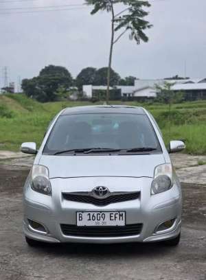 Jual bekas Yaris E AT. 2010. Tgn1. istimewa,lokasi di Surakarta Kota