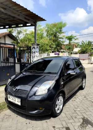 Jual bekas Yaris E Automatic,lokasi di Mojokerto Kab.