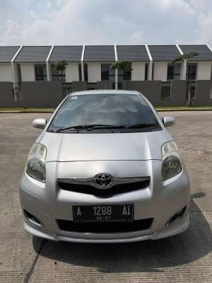 Jual bekas yaris S manual mt 2012 km low,lokasi di Tangerang Kab.