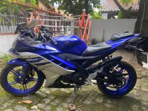 Jual bekas Yzf R15 komplit pajak hidup,lokasi di Jakarta Selatan