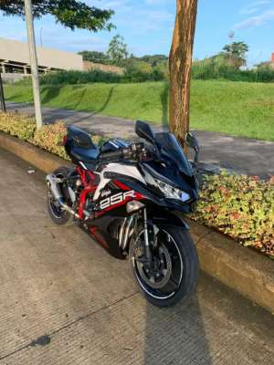 Jual bekas ZX 25R SE ABS QS Type Tertinggi,lokasi di Jakarta Selatan