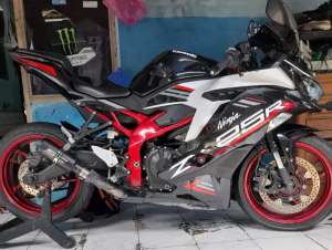 Jual bekas zx25r ABS tahun 2020 km rendah,lokasi di Jakarta Utara