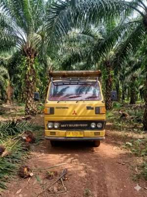 1996 Mitsubishi FE 120 lokasi di  , tersedia melalui melalui situs Olx