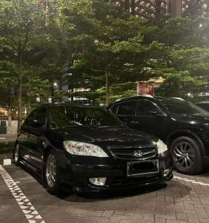 2005 Honda Civic , tersedia melalui melalui situs Olx