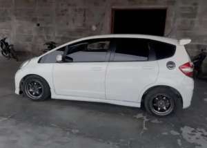 2012 HONDA JAZZ GB8 lokasi di  , tersedia melalui melalui situs Olx