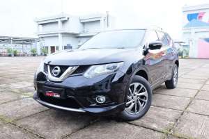 Jual bekas 2015 Nissan Xtrail 2.5 New Model KM low,lokasi di  