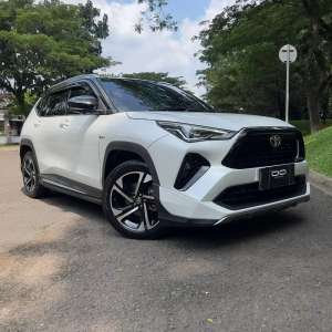 Jual bekas 2023 Toyota Yaris 1.5 S GR Hybrid TSS Two Tone,lokasi di  