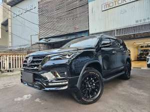 Jual bekas 24 rb km Fortuner 2.8 GR Sport 2025 nik 2024 hitam turbo disel diesel,lokasi di  