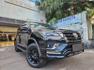 Jual bekas 24 rb km Toyota Fortuner 2.8 GR Sport 2025 nik 2024 hitam black diesel,lokasi di  
