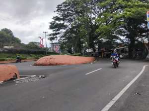 3 Kamar Tidur, 2 Kamar Mandi Garansi Pendapatan Pasti Villa Pitu Temas lokasi di Batu Kota, tersedia melalui melalui situs Olx