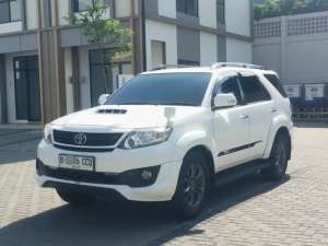Jual bekas 35 juta langsung bungkus Fortuner vnt TRD Sportivo solar 2015,lokasi di  
