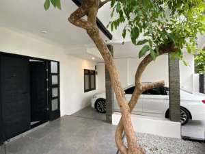 478. MurahDijual Rumah 2 Lantai di Perum Komplek Perdagangan Karang Tengah Kota Tangerang Siap Huni lokasi di Tangerang Kota, tersedia melalui melalui situs Olx