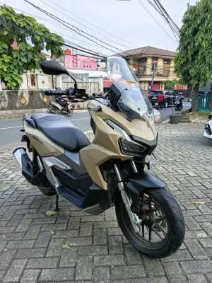 Jual bekas ADV 160 ABS KREDIT DP 2JUTA SYARAT KTPKK,lokasi di  