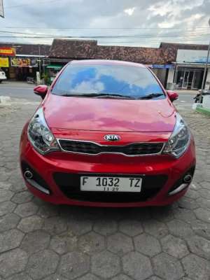 Allnew kia rio matic tahun 2014 lokasi di  , tersedia melalui melalui situs Olx