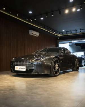 Jual bekas Aston Martin V8 Vantage Coupe 2010,lokasi di  