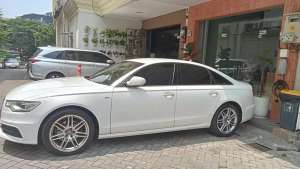 Audi A6 2014 Bensin lokasi di  , tersedia melalui melalui situs Olx