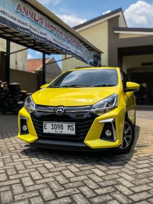 Jual bekas Ayla 1.2 R AT 2023 Kuning,lokasi di Sidoarjo  Kab.