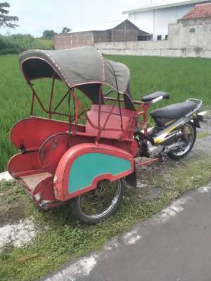 Jual bekas Becak mesin supra x 2000 komplit siap pakai,lokasi di  