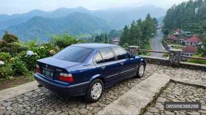 BMW 320 i E36 MT95 lokasi di  , tersedia melalui melalui situs Olx