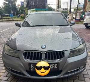 BMW 320i 2012 Bensin lokasi di  , tersedia melalui melalui situs Olx