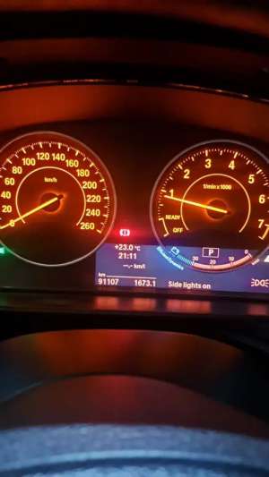 Jual bekas BMW 320i 2013 Bensin,lokasi di  