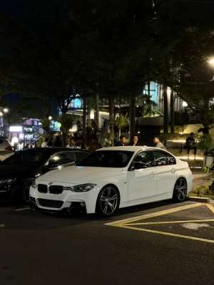 Jual bekas BMW 320i 2015 Bensin,lokasi di  