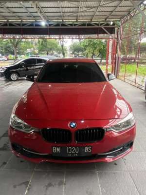 BMW 320i LCI 2016 lokasi di  , tersedia melalui melalui situs Olx