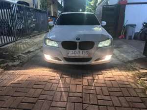 Jual bekas BMW 320i LCI I-DRIVE 2010,lokasi di Jakarta Timur