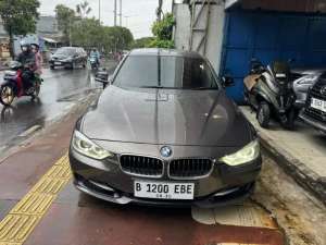 Jual bekas Bmw 320i th 2015 AT siap pakai,lokasi di  