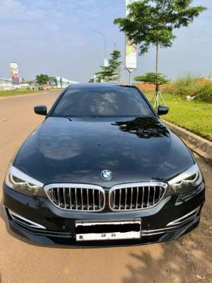 Jual bekas BMW 530i luxury Black on Black CASH,lokasi di  