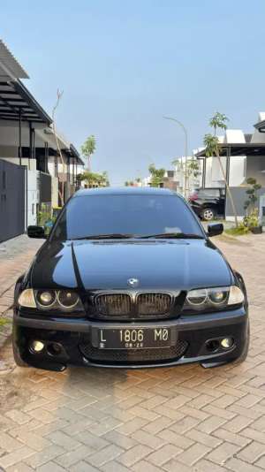 Jual bekas BMW E46 318i M43 2000,lokasi di Surabaya Kota