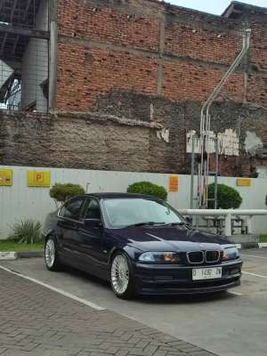 BMW E46 323i M52 lokasi di  , tersedia melalui melalui situs Olx