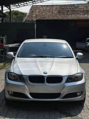 Jual bekas BMW E90 320i Lci I-Drive 2010,lokasi di Bandung Kota