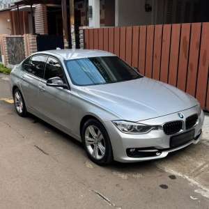 Jual bekas Bmw F30 2013 Sport Edition Silver 320i N20 Sangat Terawat,lokasi di  
