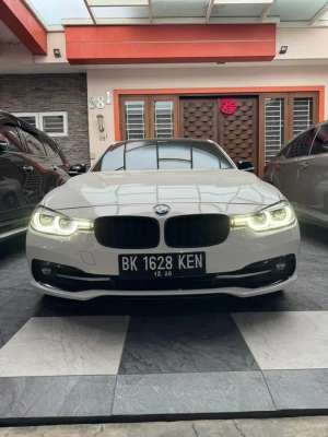 BMW f30 b48 thn16 lokasi di  , tersedia melalui melalui situs Olx