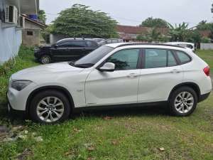 BMW X1 2010 Bensin lokasi di  , tersedia melalui melalui situs Olx