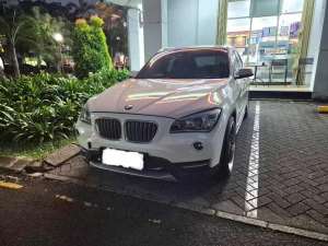 Jual bekas BMW X1 putih mulus dan seksi,lokasi di Tangerang Kab.
