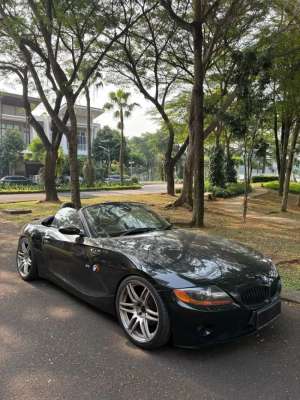 Jual bekas BMW Z4 2005 roadster hitam bmw z4 2006 cabriolet cabrio antik jual bu,lokasi di  