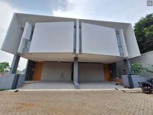 BRAND NEW HOUSE 2 LANTAI CIATER BSD SERPONG lokasi di Tangerang Selatan Kota, tersedia melalui melalui situs Olx