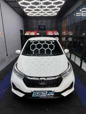 Jual bekas BRIO E 2025 PUTIH LOW KM AT,lokasi di Denpasar Kota