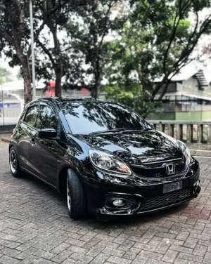 Jual bekas Brio E CVT 2017 Automatic HitamH LowKm FullModsVariasi GoodCondition,lokasi di Semarang Kota
