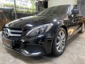 Jual bekas C 200 Avantgarde 2016 Hitam Full Original Km 70.000. pajak panjang,lokasi di  