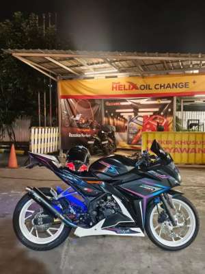 Jual bekas Cbr 150 2018 jual,lokasi di Jakarta Barat
