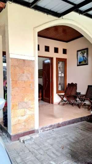 Cipete Utara2 lantai kec kebayoran baru lokasi di Jakarta Selatan, tersedia melalui melalui situs Olx