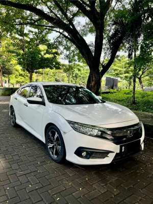 Jual bekas Civic turbo ES Service Dealer dok lengkap,lokasi di  